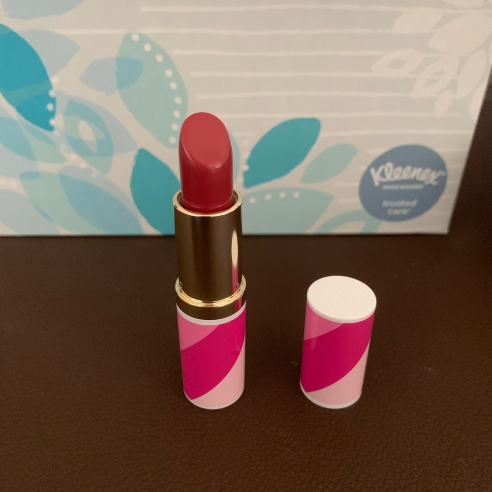 Estée Lauder envy 420 rebellious rose sculpting lipstick